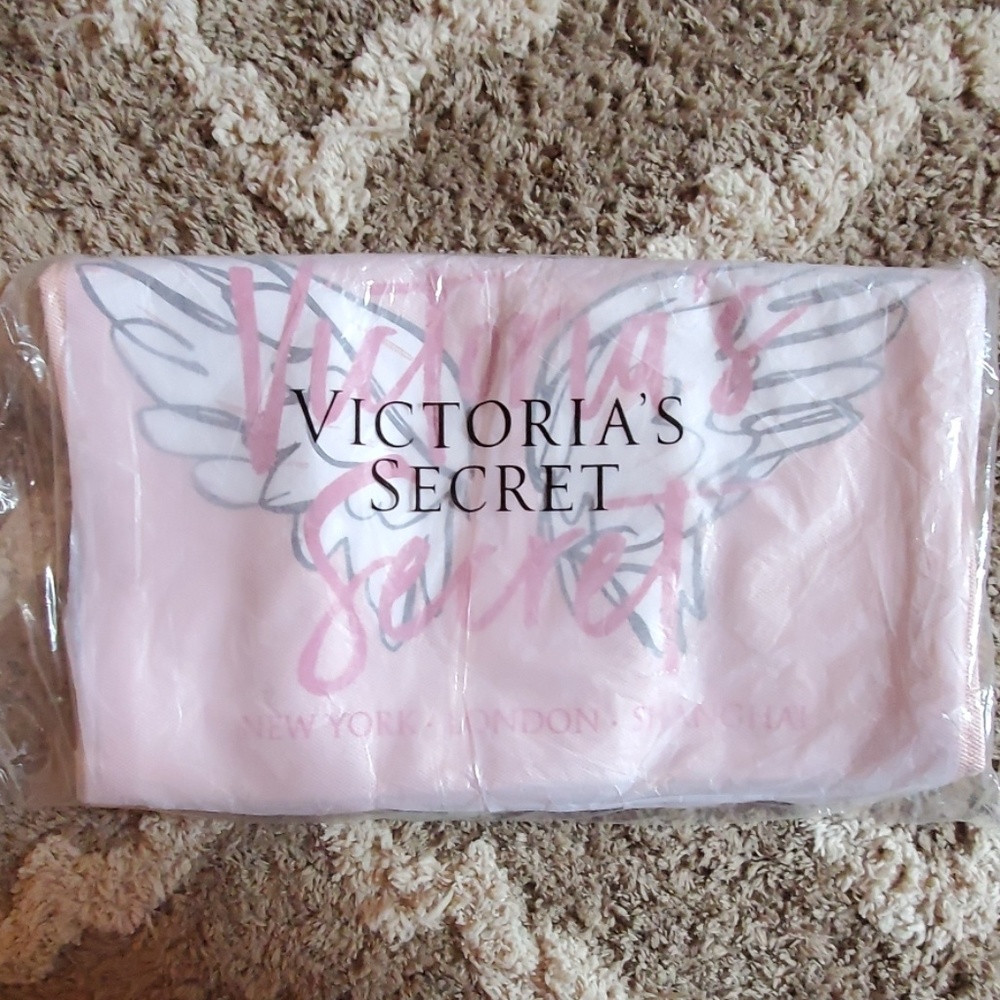 New vs pink tote
